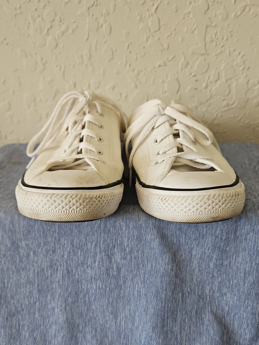 Converse Women's White Canvas Slip Ins, Size 7 - Picture 6 of 12